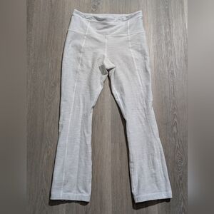 Lululemon Grey/White Leggings - 6 - Preloved
